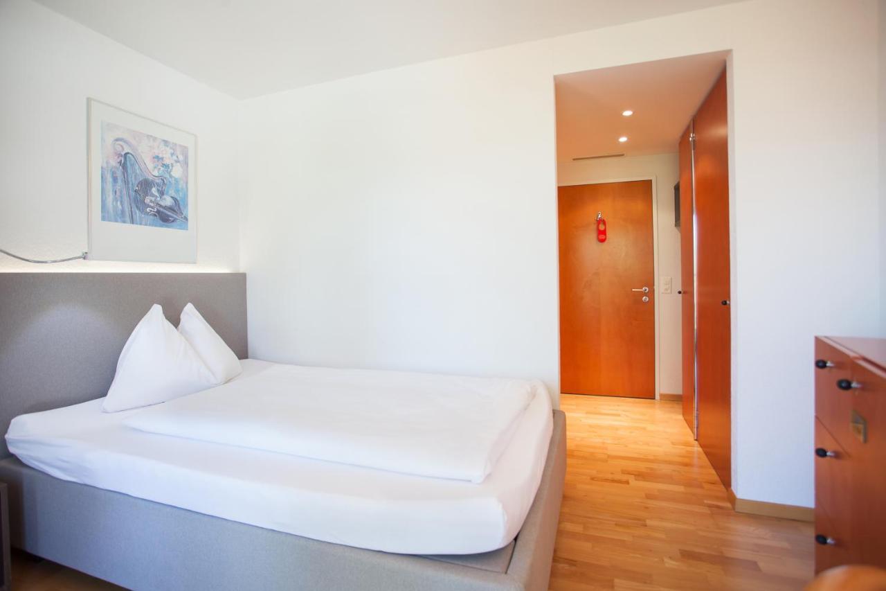Guesthouse Zurzach - Self Check-In Экстерьер фото